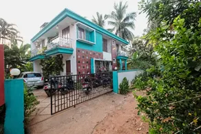 Pet-Friendly Spacious Villa Steps From The Beach - Image 2
