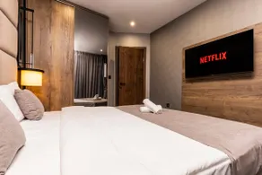 Private Center Apartment in SOHO - Apart House - Image 2