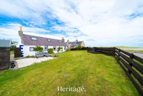 Beach Cottage, Pet & Family Friendly Stay in Moray - Image 2