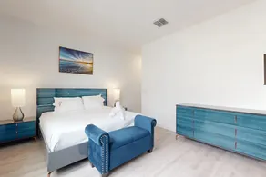 5BR House w/ Private Pool, 15 min to Disney - Image 2