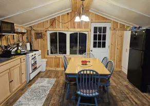 Cozy Cottage on Black Lake - Image 5