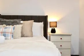 The Serene Oasis of Hilbert-Spacious 4bedroom home - Image 3