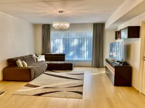 Prime Haven Near Sea & Park, Free Parking, Terrace - Image 2