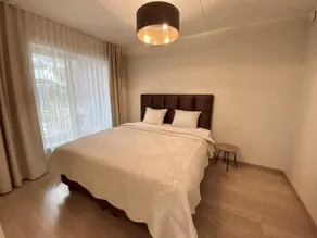 Prime Haven Near Sea & Park, Free Parking, Terrace - Image 4