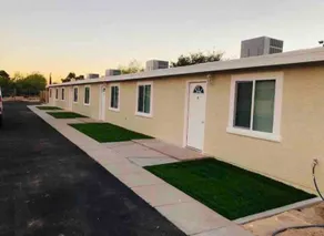 Beautifully Renovated 2BR Gem in Tucson - Image 2