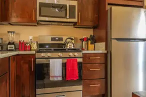 Beautifully Renovated 2BR Gem in Tucson - Image 5