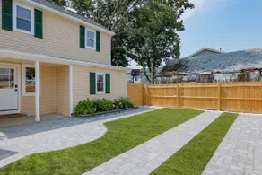 2Bed Modern Home 3 Blks to beach - Image 4