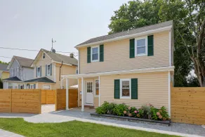 2Bed Modern Home 3 Blks to beach - Image 2