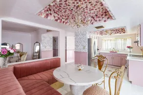 NEW! - The Pink Palace w/ Karaoke Room - Image 2