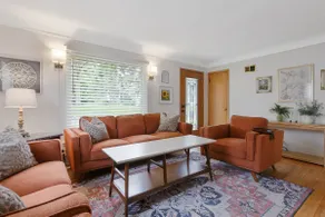 Comfy Cozy 4 Bed 2 Bath - Image 4