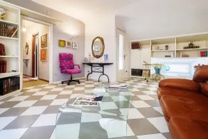 [Art & Design] In the Historic Center, Casalmaggiore - Image 3