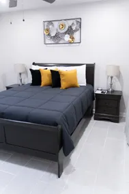 Apt 3- Beautiful Upstairs Two Bed RM - Image 2