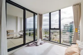 Premium Skyline Stay | 2BR 2BA + Parking - Image 3