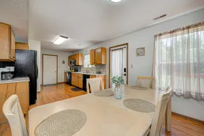 Spacious 4 bedroom*King bed* - Image 2