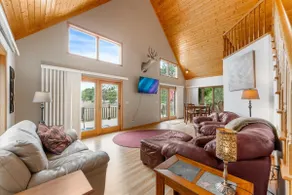 Voyager Cabin with Sauna & Game Room - Image 2