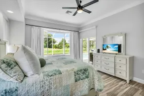 Spacious and private pool house, 15 min to beach - Image 5
