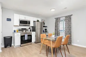 Rock Chalk 2BR Villa w/ Parking Near Match Energy - Image 4