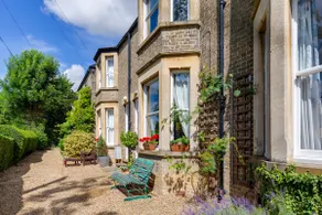Pass The Keys Charming Victorian Terrace In Centre Of Cambridge - Image 3