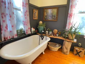 Nature Lovers Family-Friendly Farmhouse - Image 3