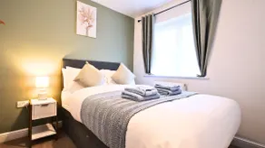 Central Getaway House with Parking, Garden, Wi-Fi - Image 2