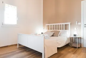 Gray Apartment with 4 beds - Image 2