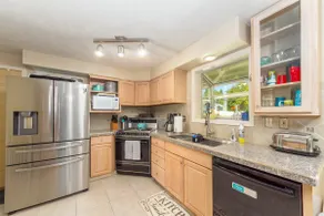 Charming 3 Bed, 2 and a half Bath Family Oasis - P - Image 4