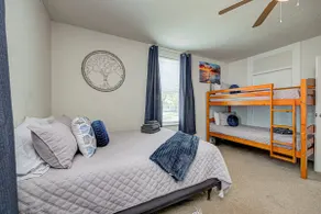 Quaint 2 Bedroom*Sleeps 5 - Image 3