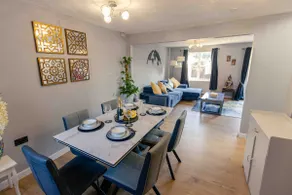 Cozy House in Central Andover (Parking, 65” TV) - Image 2
