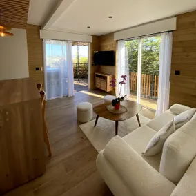 Cottage: The cliff, panoramic view & jacuzzi - Image 5