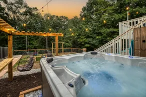 Lakefront, Boat Dock, Game Room, Backyard Oasis - Image 2