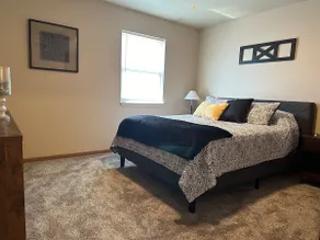 Downtown Comfy 2 BDR -Close walk to everything! - Image 5