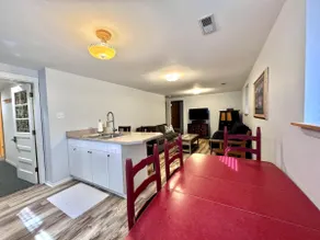 Bright and Cozy Basement Apartment! - Image 4