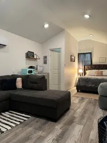 Lil' Tex Cabin - Image 3