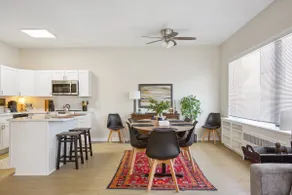 2 Bed | Fast Wi-Fi | Near Hospital & Downtown Fxbg - Image 5