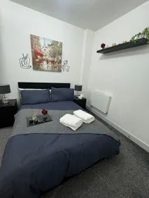 Luxurious and Beautiful Flat - Image 3