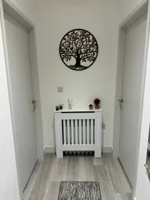 Luxurious and Beautiful Flat - Image 2