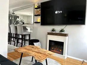 3FL 1Block 2 Water wParking,85tv,Fireplace,1 K bed - Image 2