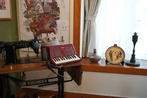 10 minutes by car from Ghibli Park | Sleeps 13 | 200 m² entire house, parking for 3 cars | ”Villa and Atelier”, an art museum where you can stay - Image 3