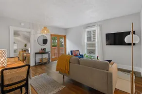 The Nest - Spacious 1BR Getaway in Pleasant Ridge - Image 2