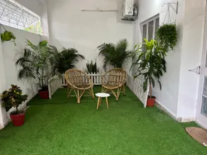 2BHK Manju Dwivedi Homestay Near Aiims - Image 2