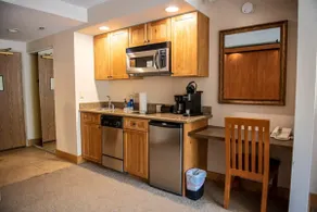 New Listing! - Fantastic Location, Pool, Hot Tub! - Image 5