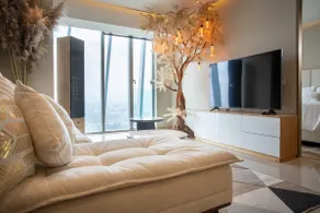 Apartment with a unique view in a luxury complex - Image 5