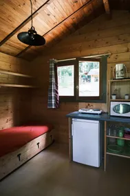 Lake Access Woodland Cottage - Image 4