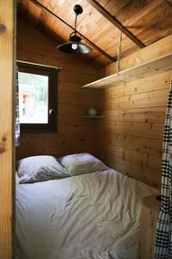 Lake Access Woodland Cottage - Image 3