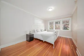 Charming 3BR Upper-Level Home Near UBC | Parking - Image 5