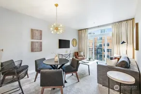 Seattle Prime Belltown Penthouse- Parking/Pool/Gym - Image 1