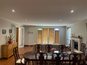 5-Star Lakeview Stay@ Yarralumla - Image 3