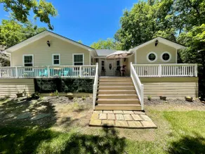 Lake House near Lake Livingston! - Image 2