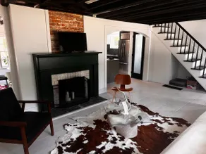 Stylish East End Stay Near Wineries & Farms - Image 2