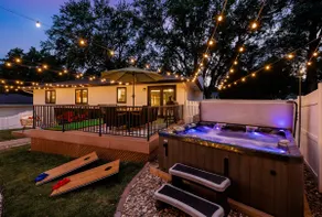 Omaha Oasis! Pool|Hot Tub|Mini Golf|Bar|Games - Image 5